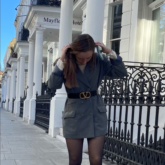 🚫 SOLD 🚫Burberry Gray Y2K Dress Long Blazer sz. 6 - Picture 9 of 10